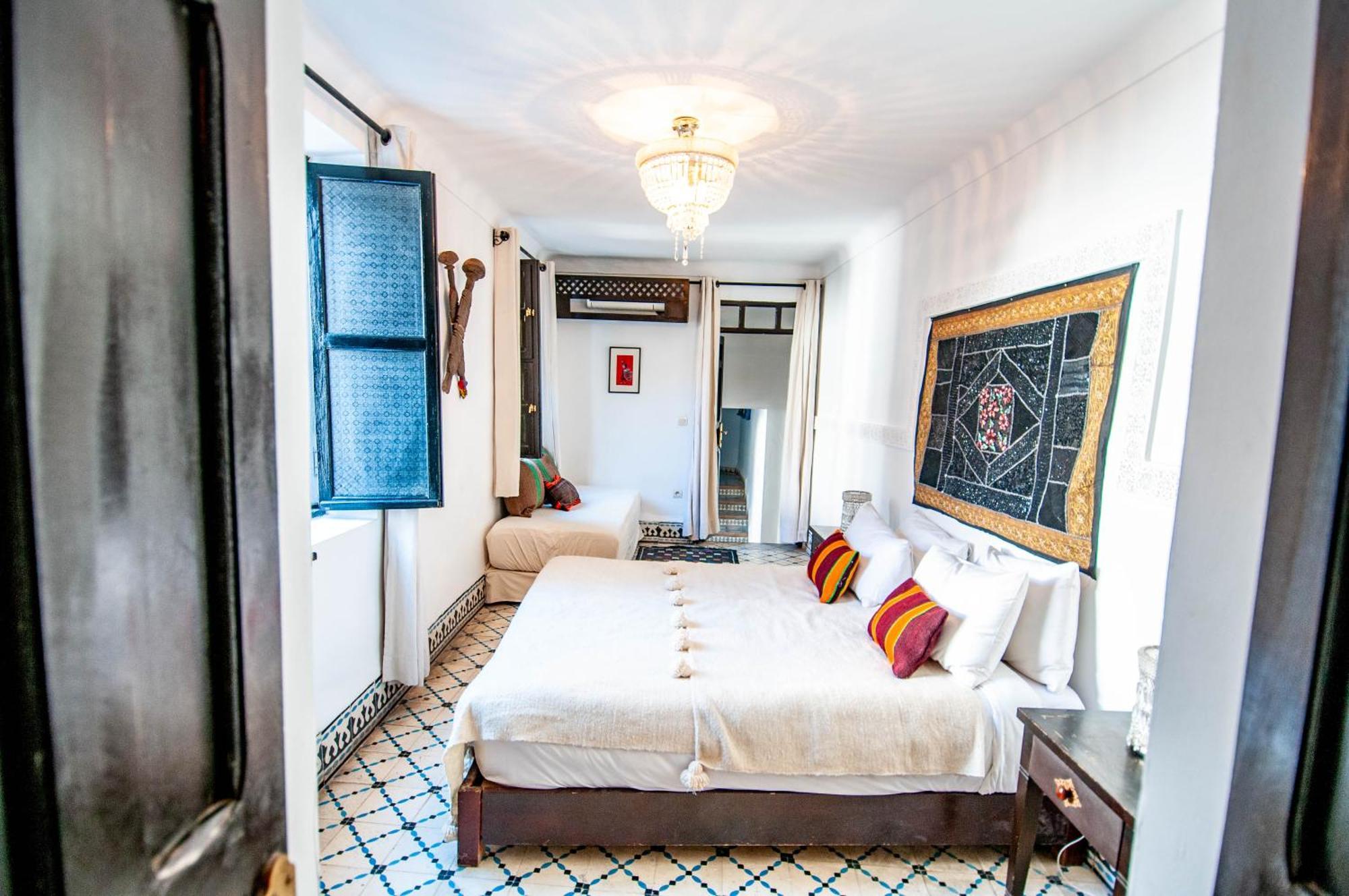 Makila Riad 2*
